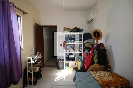 Quarto 1 de casa à venda com 2 quartos, 140m² em Irajá, Rio de Janeiro