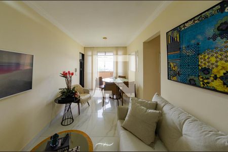 Sala de apartamento à venda com 3 quartos, 75m² em Carlos Prates, Belo Horizonte