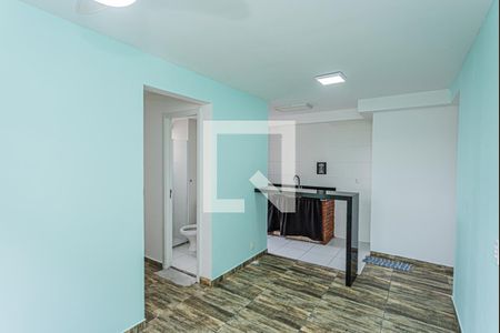 Sala de apartamento para alugar com 2 quartos, 40m² em Vila Zat, São Paulo