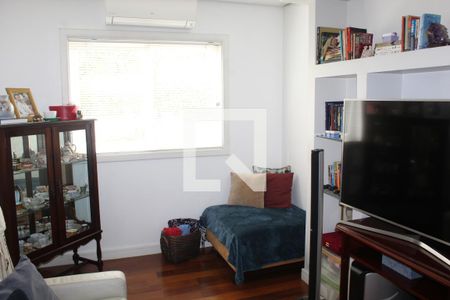 Sala 3 de casa de condomínio para alugar com 5 quartos, 1279m² em Jardim Passargada I, Cotia