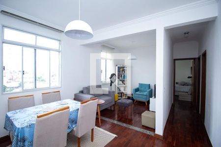 Sala de apartamento à venda com 2 quartos, 80m² em Santa Efigênia, Belo Horizonte