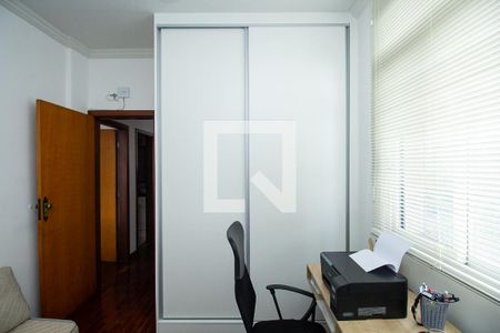 Quarto 1 de apartamento para alugar com 2 quartos, 80m² em Santa Efigênia, Belo Horizonte