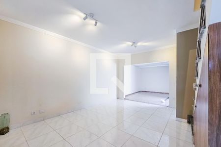 Sala  de casa de condomínio para alugar com 2 quartos, 102m² em Jardim Santa Maria, Jacareí