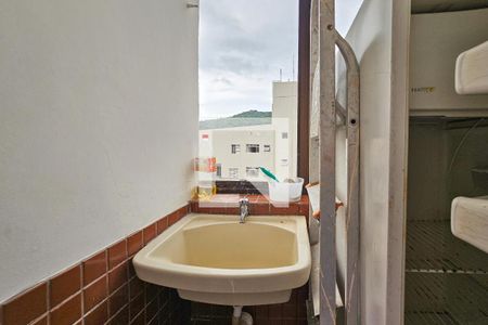 Apartamento para alugar com 295m², 4 quartos e 1 vaga Apartamento para alugar com 295m², 4 quartos e 1 vagaÁrea de serviço