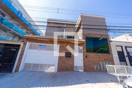 Casa de condomínio à venda com 70m², 2 quartos e 1 vaga Casa de condomínio à venda com 70m², 2 quartos e 1 vagaFachada
