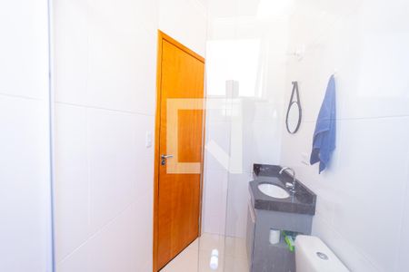Casa de condomínio à venda com 70m², 2 quartos e 1 vaga Casa de condomínio à venda com 70m², 2 quartos e 1 vagaBanheiro do Quarto 1