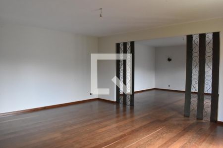 Sala 1 de casa para alugar com 3 quartos, 350m² em Água Verde, Curitiba