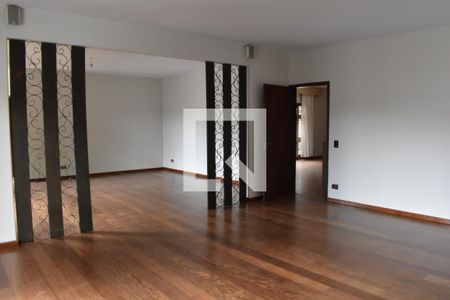 Sala 1 de casa para alugar com 3 quartos, 350m² em Água Verde, Curitiba