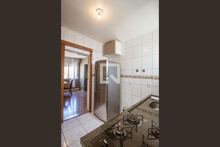 Cozinha de apartamento à venda com 2 quartos, 44m² em Santo Antônio, Porto Alegre