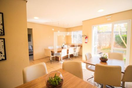 Apartamento à venda com 48m², 2 quartos e 1 vaga Apartamento à venda com 48m², 2 quartos e 1 vagaÁrea comum - Salão de Festas