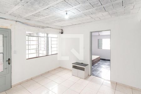 Sala   de casa para alugar com 1 quarto, 180m² em Vila Gustavo, São Paulo