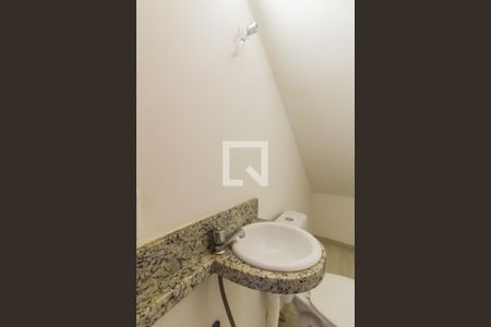 Lavabo de casa de condomínio à venda com 2 quartos, 72m² em Vila Euthalia, São Paulo