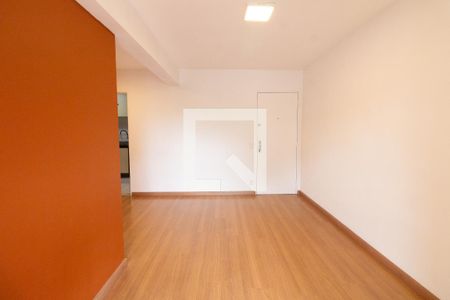 Sala de apartamento para alugar com 3 quartos, 67m² em Vila Indiana, São Paulo