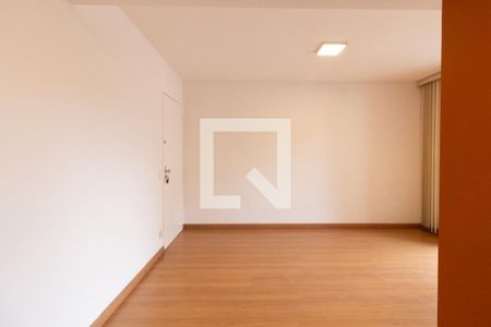 Sala de apartamento para alugar com 3 quartos, 67m² em Vila Indiana, São Paulo