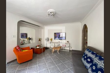 Sala de casa à venda com 4 quartos, 120m² em Inhaúma, Rio de Janeiro