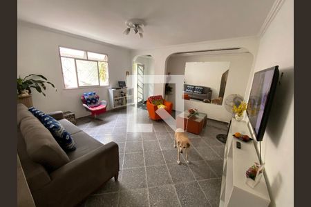 Sala de casa à venda com 4 quartos, 120m² em Inhaúma, Rio de Janeiro