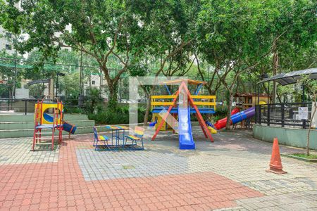 Apartamento à venda com 47m², 2 quartos e 1 vaga Apartamento à venda com 47m², 2 quartos e 1 vagaÁrea comum - Playground