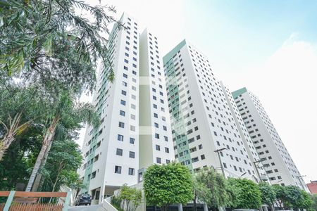 Apartamento à venda com 47m², 2 quartos e 1 vaga Apartamento à venda com 47m², 2 quartos e 1 vagaFachada