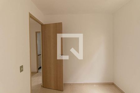Quarto 1 de apartamento para alugar com 2 quartos, 45m² em Tatuquara, Curitiba