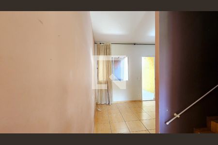 Hall de entrada de casa de condomínio à venda com 2 quartos, 80m² em Jardim Colonia, Jundiaí