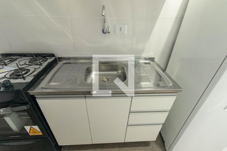 Cozinha e Área de Serviço de kitnet/studio para alugar com 1 quarto, 25m² em Uberaba, Curitiba