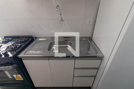 Cozinha e Área de Serviço de apartamento para alugar com 1 quarto, 25m² em Uberaba, Curitiba