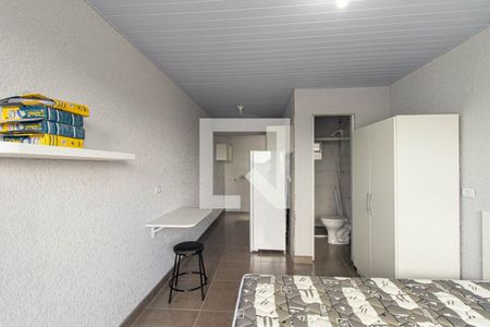 Sala/Quarto de kitnet/studio para alugar com 1 quarto, 25m² em Uberaba, Curitiba