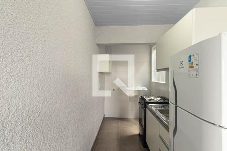 Cozinha e Área de Serviço de kitnet/studio para alugar com 1 quarto, 25m² em Uberaba, Curitiba