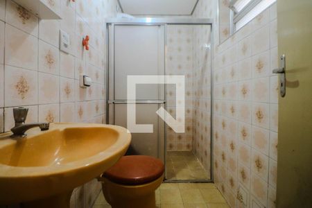 Banheiro de apartamento para alugar com 1 quarto, 43m² em Petrópolis, Porto Alegre