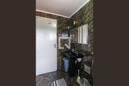 Casa à venda com 180m², 3 quartos e 2 vagas Casa à venda com 180m², 3 quartos e 2 vagasBanheiro da suíte