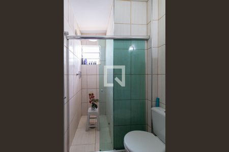 Casa à venda com 180m², 3 quartos e 2 vagas Casa à venda com 180m², 3 quartos e 2 vagasBanheiro