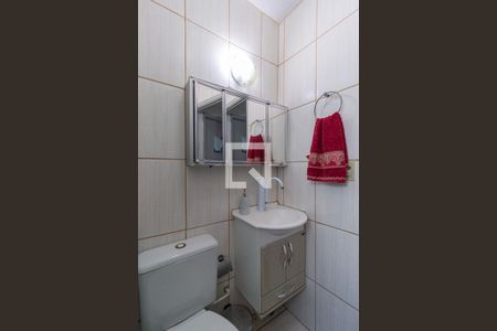 Casa à venda com 180m², 3 quartos e 2 vagas Casa à venda com 180m², 3 quartos e 2 vagasBanheiro