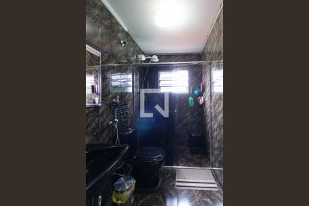 Casa à venda com 180m², 3 quartos e 2 vagas Casa à venda com 180m², 3 quartos e 2 vagasBanheiro da suíte