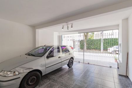 Casa à venda com 180m², 3 quartos e 2 vagas Casa à venda com 180m², 3 quartos e 2 vagasGaragem