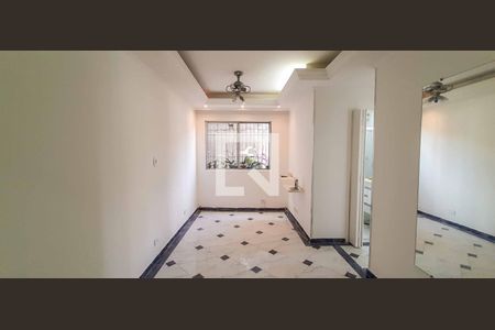 Sala de apartamento à venda com 2 quartos, 57m² em Quitaúna, Osasco