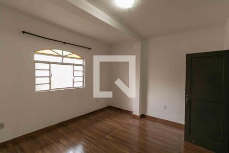 Quarto 1 de casa para alugar com 2 quartos, 80m² em São Salvador, Belo Horizonte