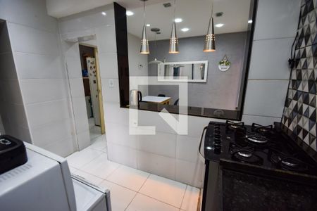 Casa à venda com 200m², 4 quartos e sem vaga Casa à venda com 200m², 4 quartos e sem vagaCozinha