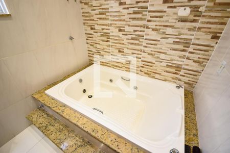 Casa à venda com 200m², 4 quartos e sem vaga Casa à venda com 200m², 4 quartos e sem vagaBanheiro do Quarto 2 - Suíte