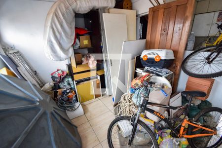 Casa à venda com 200m², 4 quartos e sem vaga Casa à venda com 200m², 4 quartos e sem vagaKitnet Terraço