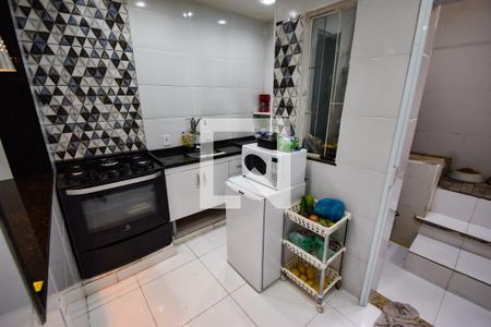 Casa à venda com 200m², 4 quartos e sem vaga Casa à venda com 200m², 4 quartos e sem vagaCozinha
