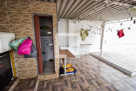 Casa à venda com 200m², 4 quartos e sem vaga Casa à venda com 200m², 4 quartos e sem vagaTerraço