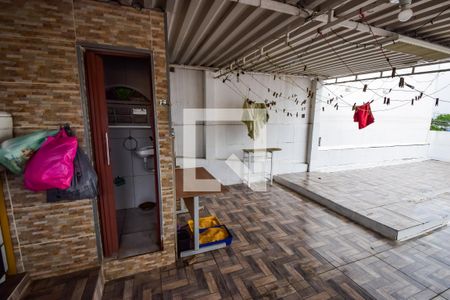 Casa à venda com 200m², 4 quartos e sem vaga Casa à venda com 200m², 4 quartos e sem vagaTerraço