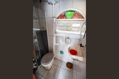 Casa à venda com 200m², 4 quartos e sem vaga Casa à venda com 200m², 4 quartos e sem vagaBanheiro Terraço