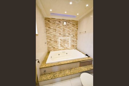 Casa à venda com 200m², 4 quartos e sem vaga Casa à venda com 200m², 4 quartos e sem vagaBanheiro do Quarto 2 - Suíte