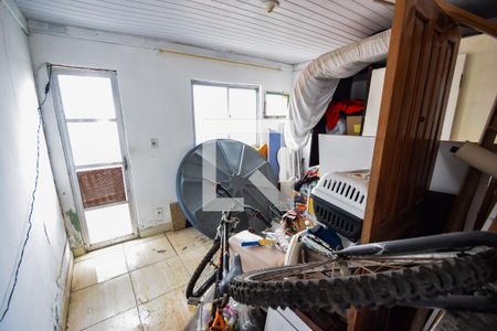 Casa à venda com 200m², 4 quartos e sem vaga Casa à venda com 200m², 4 quartos e sem vagaKitnet Terraço