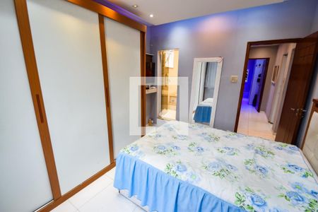 Casa à venda com 200m², 4 quartos e sem vaga Casa à venda com 200m², 4 quartos e sem vagaQuarto 2 - Suíte