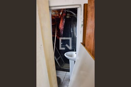 Casa à venda com 200m², 4 quartos e sem vaga Casa à venda com 200m², 4 quartos e sem vagaKitnet Terraço