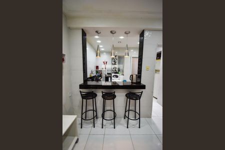 Casa à venda com 200m², 4 quartos e sem vaga Casa à venda com 200m², 4 quartos e sem vagaCozinha