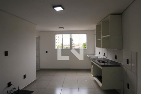 Sala/Cozinha de apartamento para alugar com 2 quartos, 45m² em Jardim Adutora, São Paulo