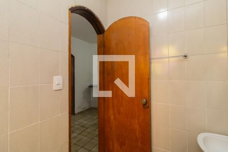 Banheiro de casa para alugar com 1 quarto, 50m² em Jardim Danfer, São Paulo